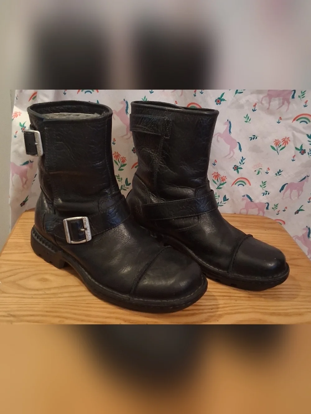 EUC Discontinued UGG Rockville 2 Black Pebble Leather Moto Bike Combat Boot SZ 8